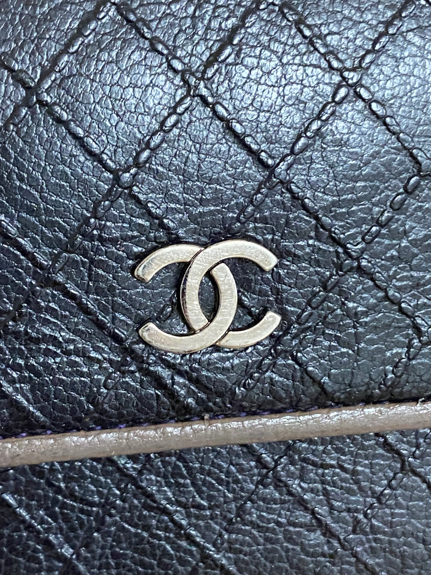 CHANEL QUILTED WALLET BLACK/MOCHA SERIES 12