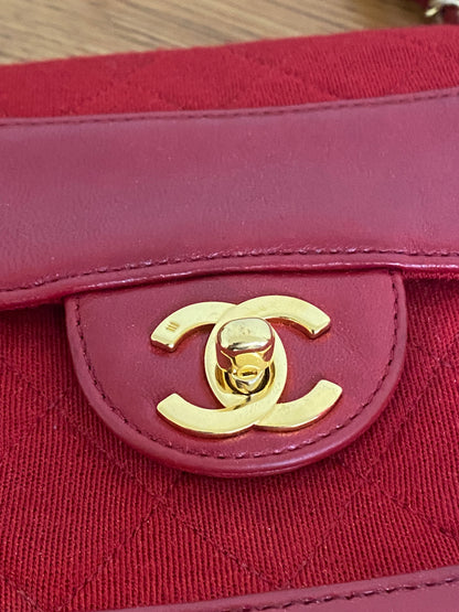 CHANEL SINGLE FLAP BAG TWIST LOCK RED