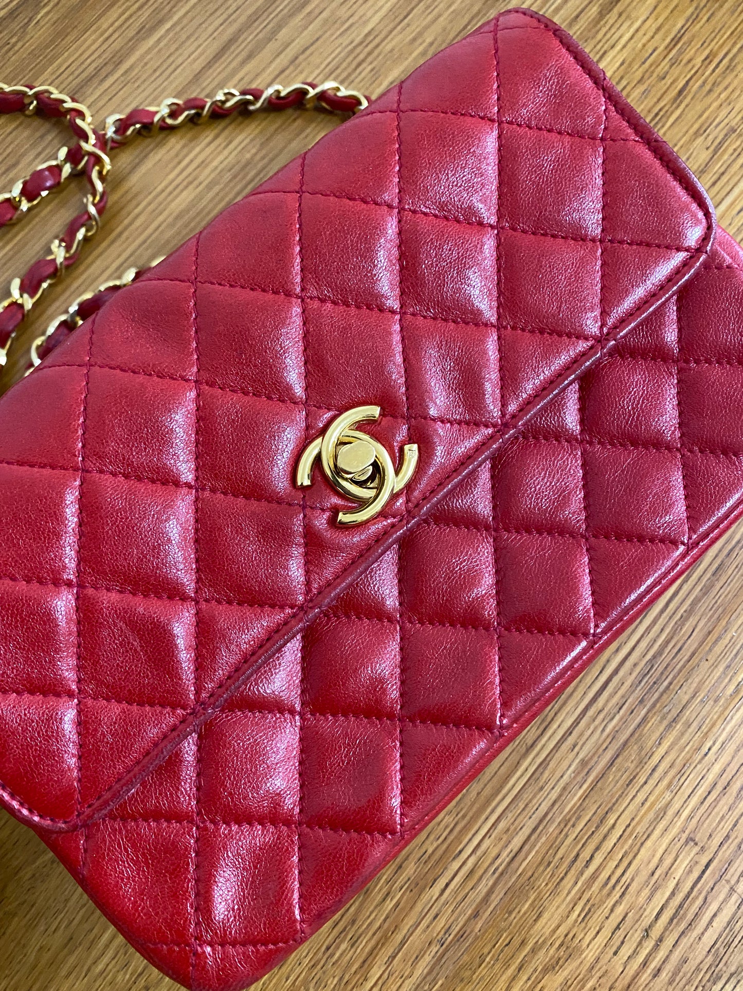 CHANEL MINI FLAP RED