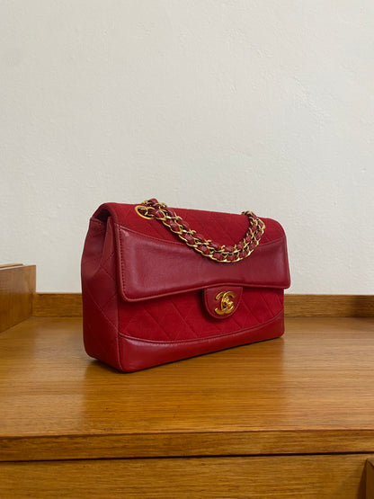 CHANEL SINGLE FLAP BAG TWIST LOCK RED