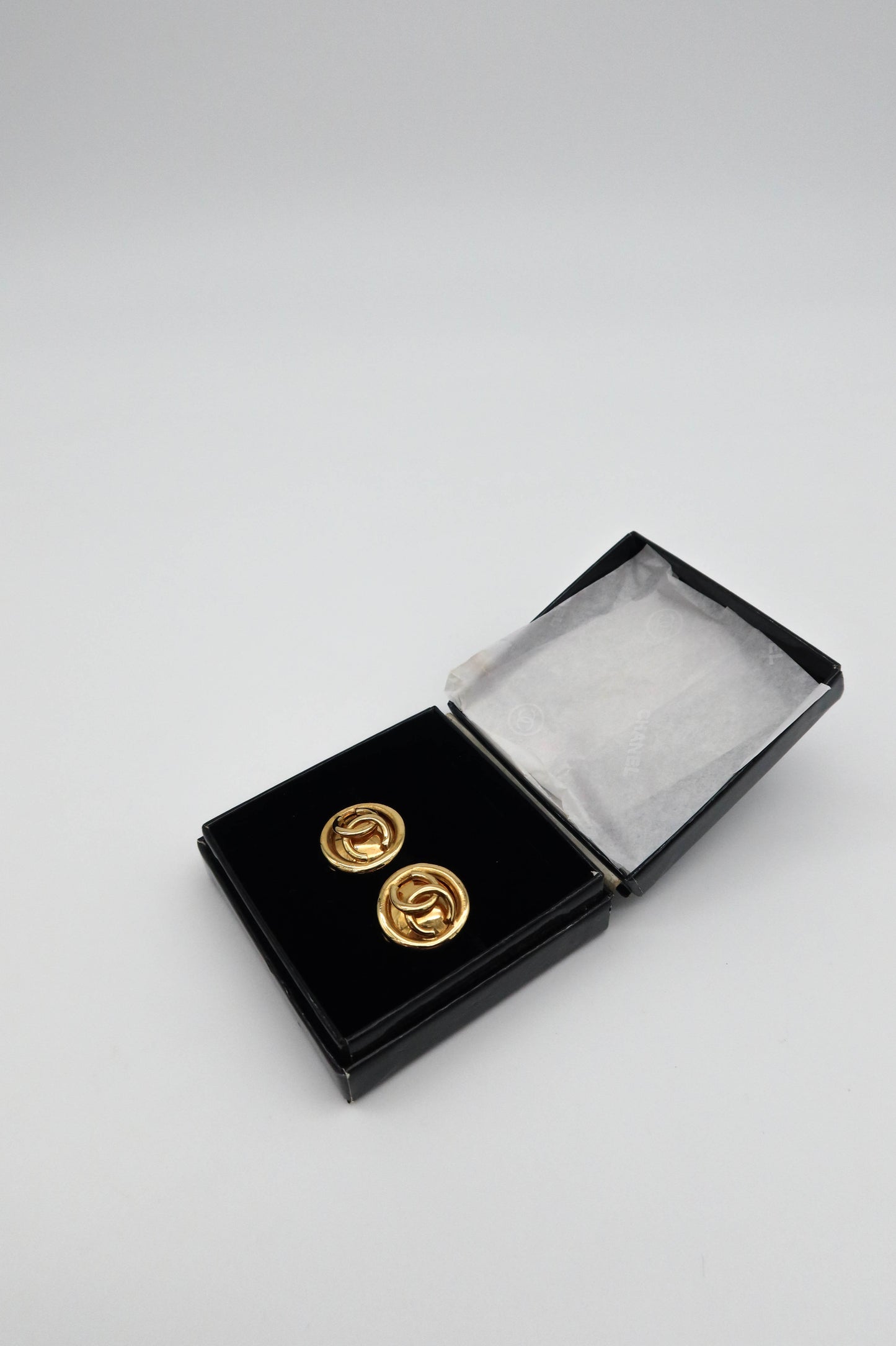 CHANEL EARRINGS GOLD TONE