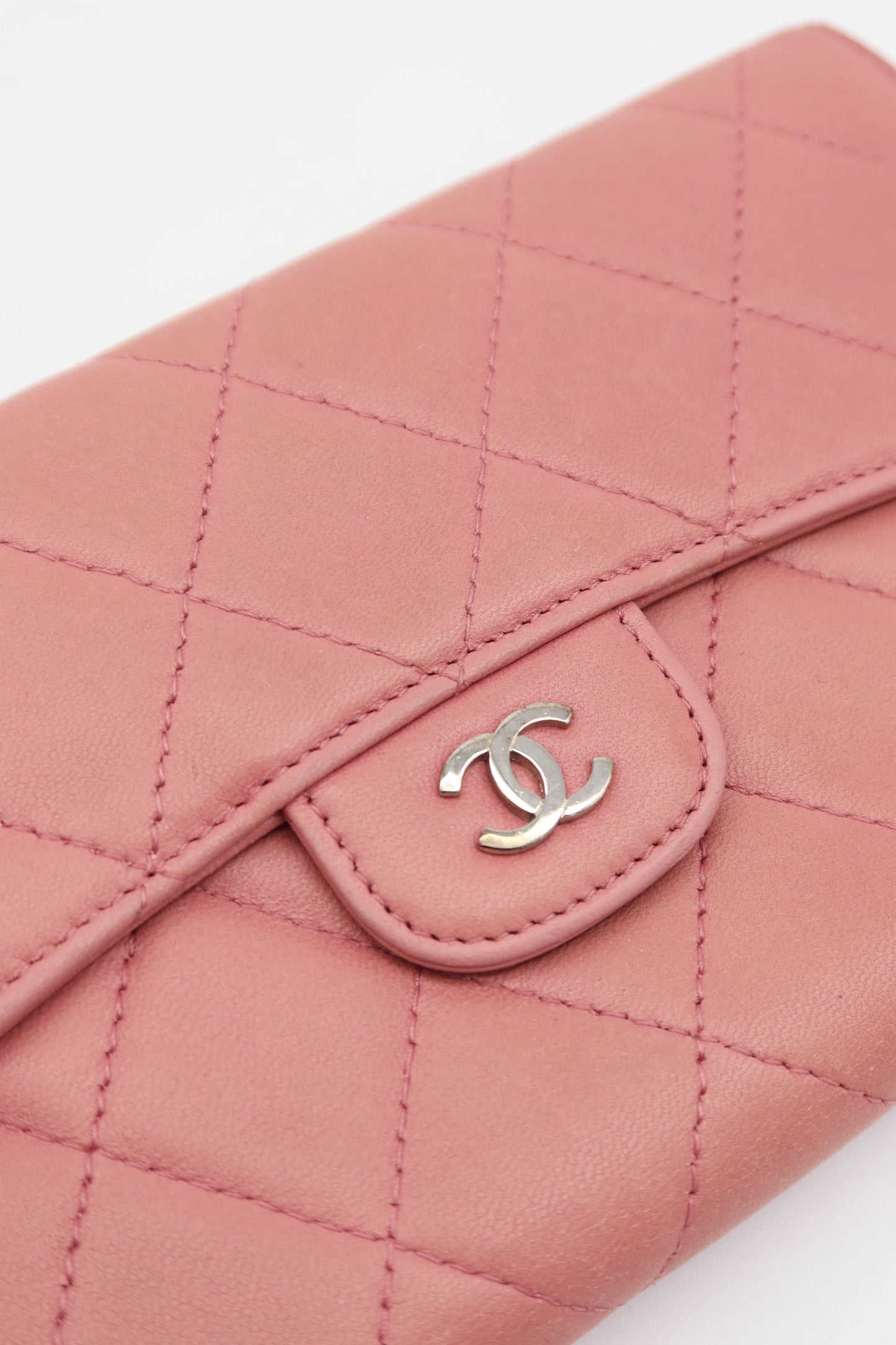 CHANEL 2006-2008 CLASSIC WALLET PINK