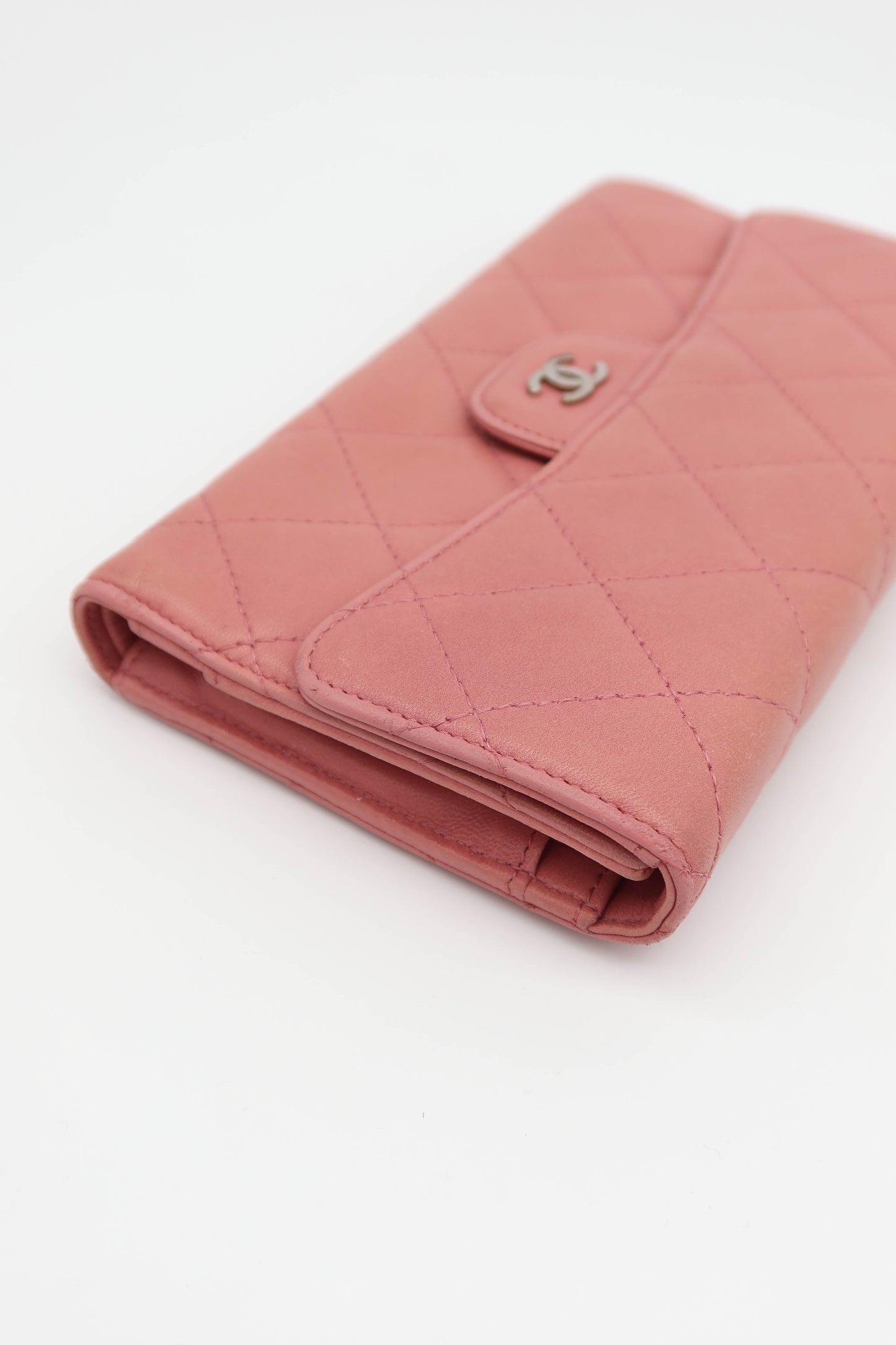 CHANEL 2006-2008 CLASSIC WALLET PINK